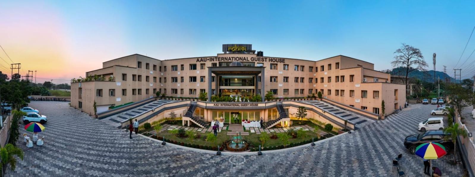 Rohika Aau-Igh Hotel กูวาฮาติ ภายนอก รูปภาพ